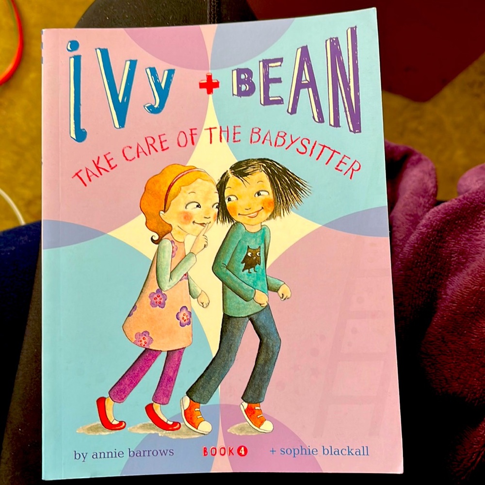 Books by Chronicle kids / Chronicle Books ivy + Bean